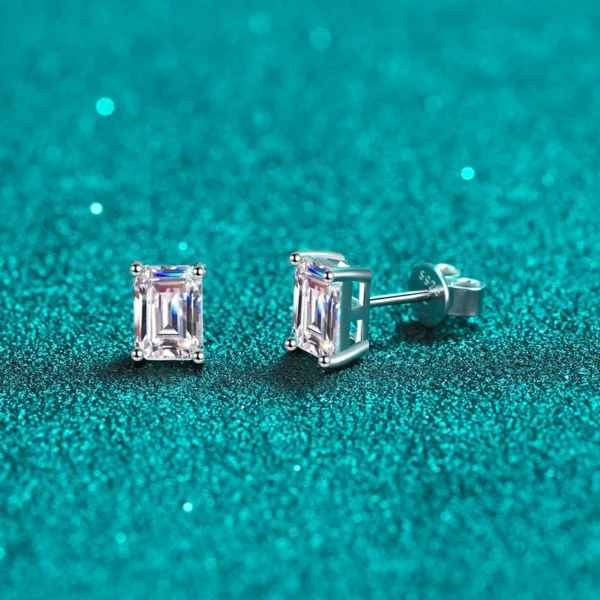 'Ora' 2-Carat Moissanite Diamond Emerald Radiant Cut Earring - Image 2