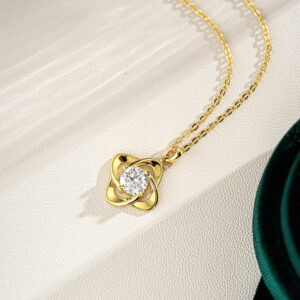 Clover 1-Carat Moissanite Necklace in 18k Gold Plated Setting alternate view