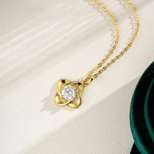 Clover Round Moissanite Pendant Necklace alternate view